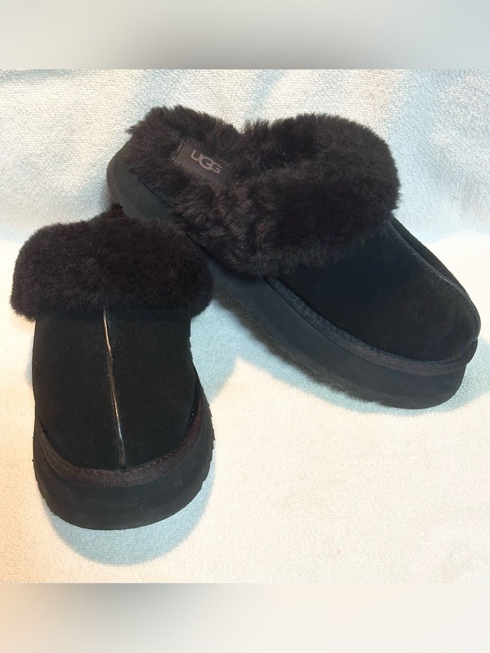 UGG Women's Disquette platform clog Slippers black suede size 8